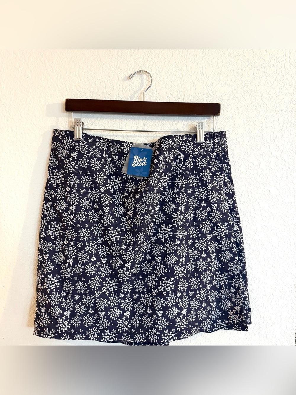 NWT Ripskirt Hawaii Wrap Skirt Purple White Farmhouse Twigs Size Large